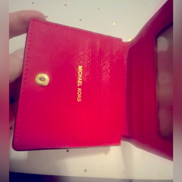 Michael Kors Slim Leather Wallet - Picture 4 of 10